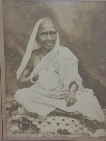 Uma Didi's paternal grandmother, Śrīmatī Mano-mohinī Sādhu